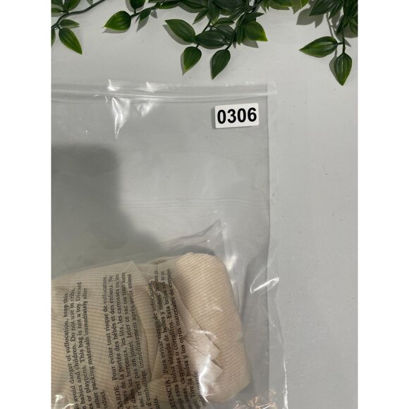 American Eagle Cream Tiered Tank Top With Scoop Neck & Flowy Hemline - Picture 5 of 7